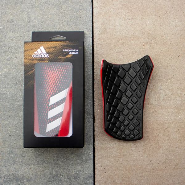 Футбольные щитки Adidas Predator League 513-L фото